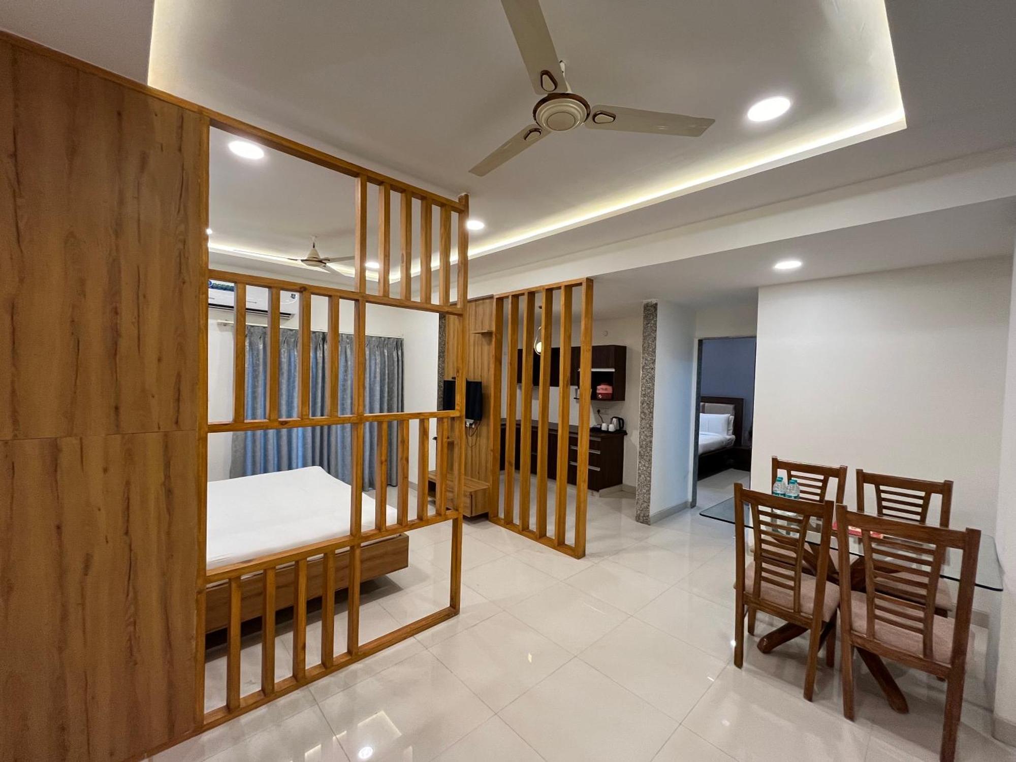Hotel Shri Radha Nikunj - Opposite Prem Mandir Вріндаван Екстер'єр фото